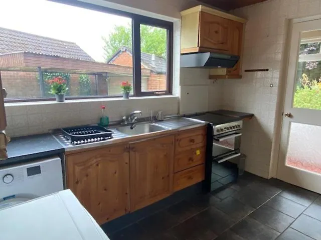 Ailes Apartment - Free Parking Belfast