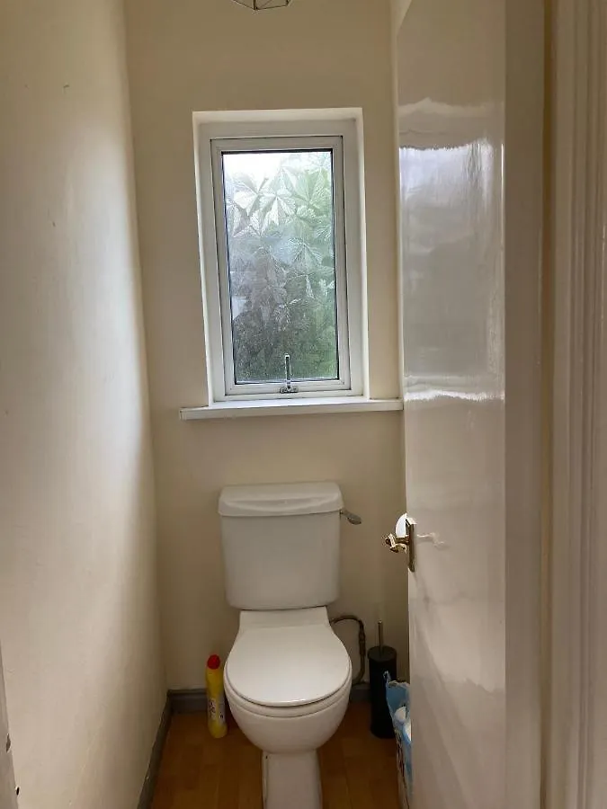 Ailes Apartment - Free Parking Belfast 0*,